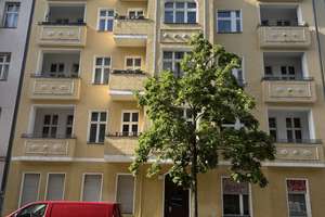 Zum 01.07.2026 bezugsfrei: Ruhige  3-Zimmer-DG-Altbau-Wohnung  mit Sonnenterrasse nahe Schillerpark – Oudenarder Str. 7, 13347 Wedding, Berlin – Vorschaubild 2