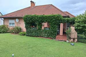 -- Kaufpreisreduzierung -- Einfamilienwohnhaus mit sehr schönem Grundstück, Garage, Carport
zusätzli – Die vollständige Adresse der Immobilie erhältst du vom Anbieter., 37269 Eschwege – Vorschaubild 2