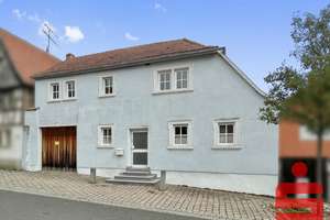 Sanierungsbedürftiges Wohnhaus mit Scheune – Die vollständige Adresse der Immobilie erhältst du vom Anbieter., 97348 Willanzheim – Vorschaubild 1