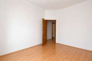 Charmantes Dreifamilienhaus in ruhiger Lage – 60439 Heddernheim, Frankfurt am Main – Vorschaubild 11