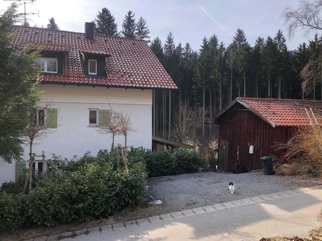 Immobilie in Sankt Englmar - Idyllisch gelegene Doppelhaushälfte inmitten der Natur von PRIVAT - Bild 1