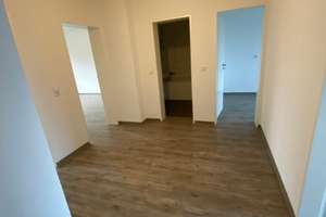 Ihr neues zu Hause- EG- 3-Zimmerwohnung mit Loggia in Duisburg-Mündelheim – Ehinger Berg 195, 47259 Mündelheim, Duisburg – Vorschaubild 2