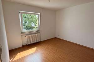 Frisch saniert & campusnah: Helle 2,5-Zimmer-Wohnung mit 2 Balkonen, neuer Einbauküche & Garage – Die vollständige Adresse der Immobilie erhältst du vom Anbieter., 74076 Heilbronn, Heilbronn – Vorschaubild 4