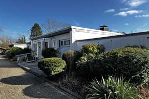 Bungalow in Köln Porz - Lind mit 3 Garagen und Sauna