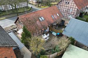 Kernsaniertes Fachwerk-Zweifamilienhaus in Wolfsburg-Brackstedt – 2 Einheiten, vermietet – Die vollständige Adresse der Immobilie erhältst du vom Anbieter., 38448 Brackstedt, Wolfsburg – Vorschaubild 38