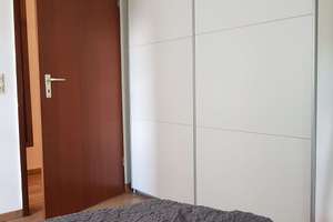 2 Zi.DG WG voll möbliert mit EBK und Waschmaschine in StuttgartCity, kein Balkon, kein Stellplatz – Torstr. ., 70173 Rathaus, Stuttgart – Vorschaubild 7