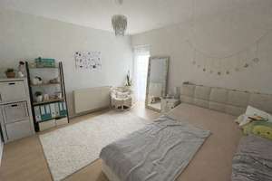 Gut geschnittene, renovierungsbedürftige 4-Zimmer-Maisonette im 4.OG in Nürnberg-Schweinau – Die vollständige Adresse der Immobilie erhältst du vom Anbieter., 90441 Schweinau, Nürnberg – Vorschaubild 6
