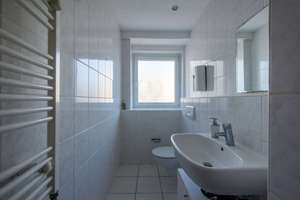 Wohnung mit Balkon und Aufzug nahe dem Kudamm – Die vollständige Adresse der Immobilie erhältst du vom Anbieter., 10711 Halensee, Berlin – Vorschaubild 8