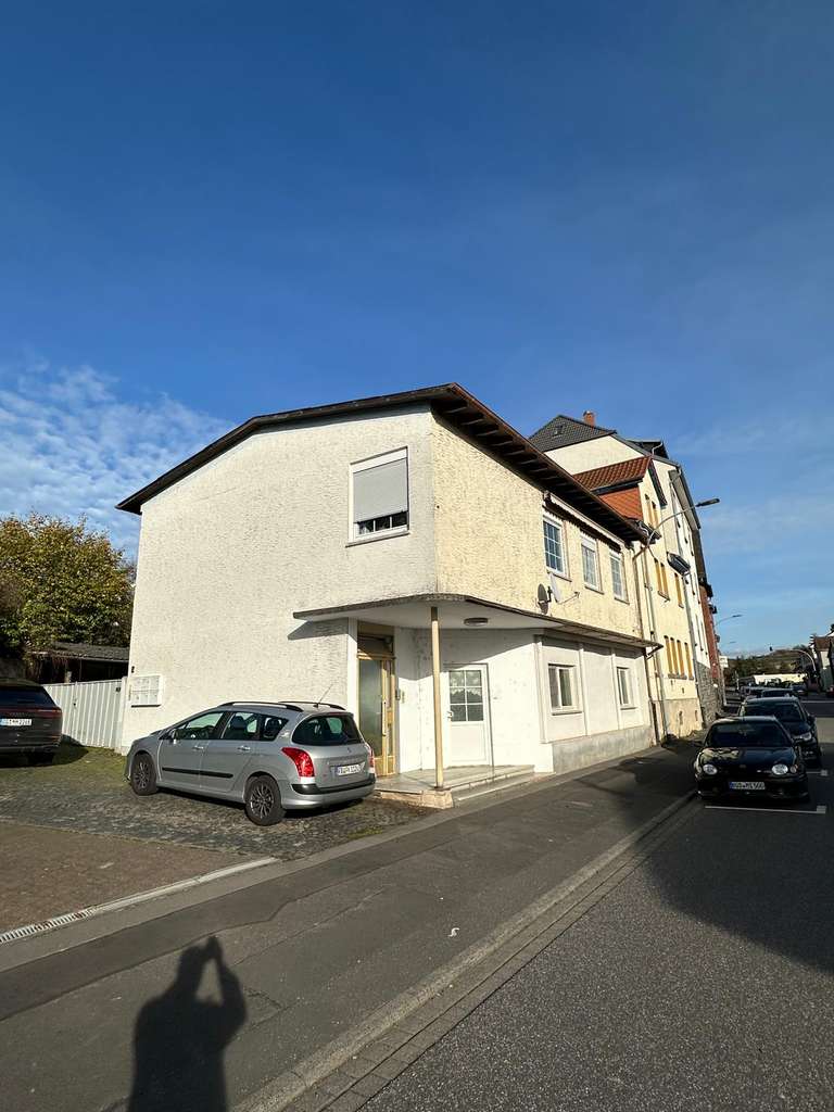 Immobilie in Nidda - Attraktives Mehrfamilienhaus mit ca. 7,2 % Rendite, 5 Einheiten, großes Grundstück mit Potenzial - Bild 0