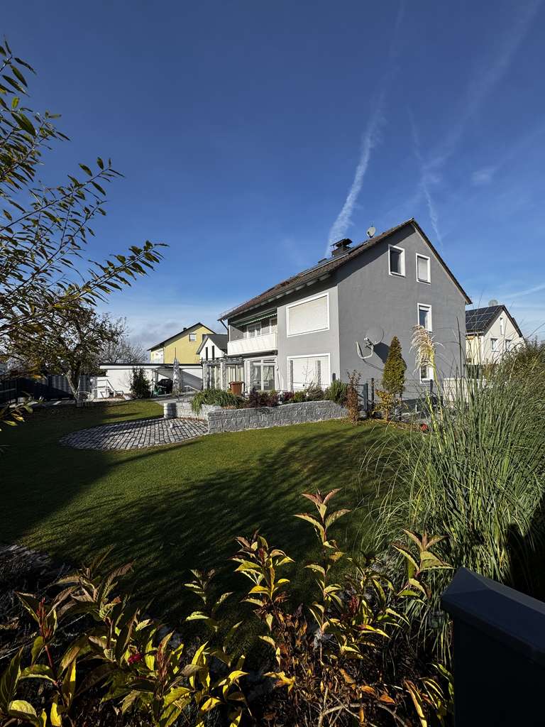 Immobilie in Sulzemoos - Wiedenzhausen: Gepflegtes 3-Familienhaus zur Anlage oder Selbstbezug - Bild 0