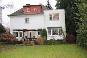 BAD HOMBURG - KURVIERTEL: REPRÄSENTATIVE VILLA MIT 210 QM WOHNFLÄCHE  AUF 1.000 QM TRAUMGRUNDSTÜCK – Die vollständige Adresse der Immobilie erhältst du vom Anbieter., 61348 Bad Homburg vor der Höhe – Vorschaubild 1