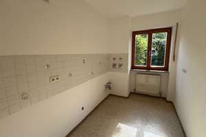 Charmante 2-Zimmer-Erdgeschosswohnung mit Blick auf die Regen!  – Bayerwaldstraße 35, 93059 Steinweg-Pfaffenstein, Regensburg – Vorschaubild 4
