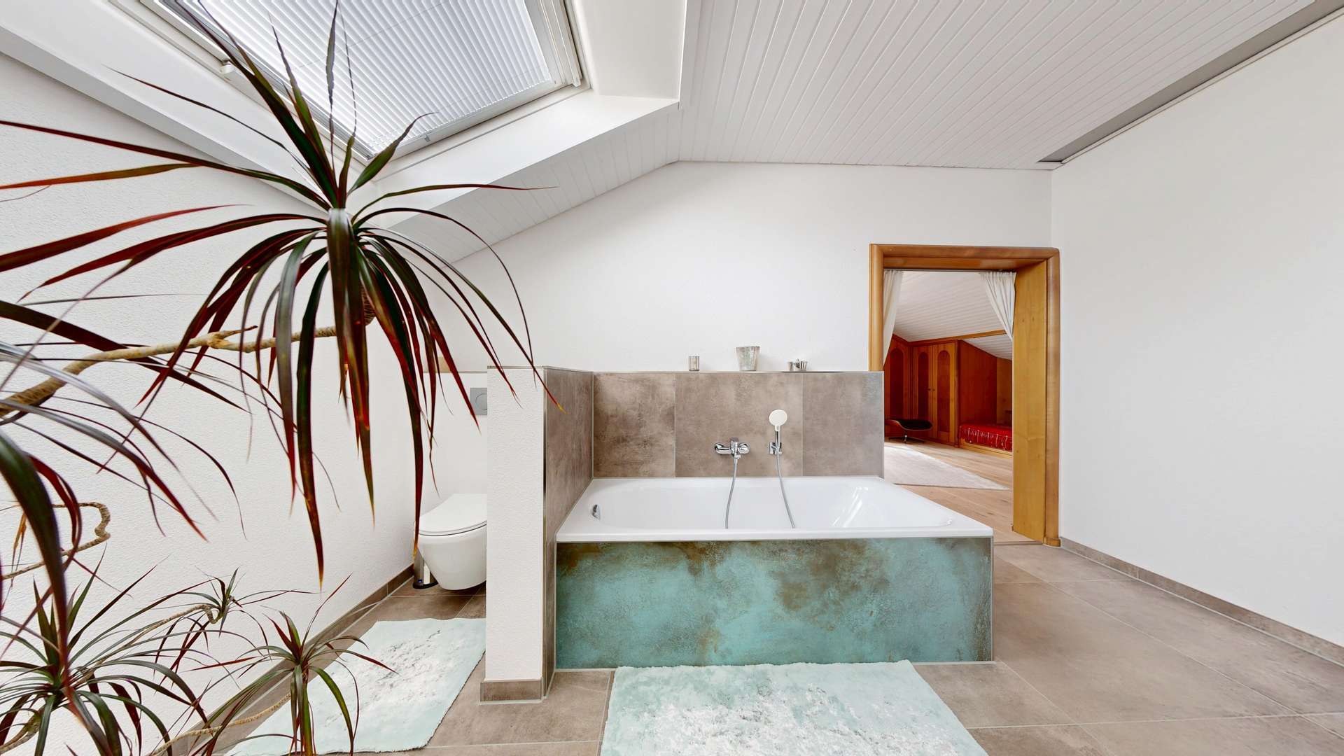 Immobilie in Eisingen - Exklusives, großes Einfamilienhaus in guter und ruhiger Ortsrand-Lage - Bild 2