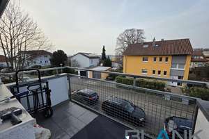 Großzügige 4-Zimmer-Wohnung mit ca. 119,5 m² im 1. OG und zwei Balkonen in begehrter Wohnlage
