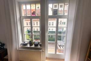 Charmante 3-Zimmer-Altbauwohnung mit zwei Balkonen im Jenaer Damenviertel – Die vollständige Adresse der Immobilie erhältst du vom Anbieter., 7743 Jena-Zentrum, Jena – Vorschaubild 8