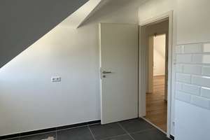 Modernisierte 3-Zi.-Dachgeschoss-Wohnung in guter Lage von S-Hofen – Die vollständige Adresse der Immobilie erhältst du vom Anbieter., 70378 Hofen, Stuttgart – Vorschaubild 18