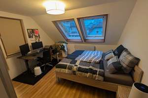 Helle 2-Zimmer-Dachgeschosswohnung mit Blick auf Stadtkirche – 73728 Innenstadt, Esslingen am Neckar – Vorschaubild 5