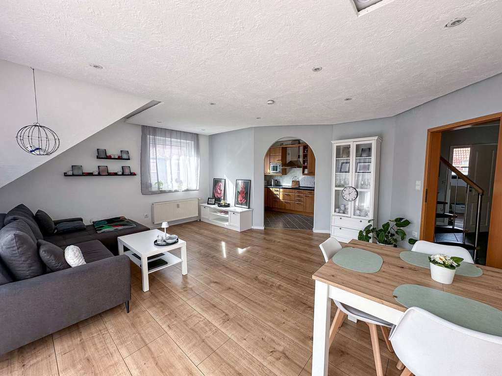 Immobilie in Schwülper - Raum zum Angekommen – helle, modernisierte Eigentumswohnung mit Balkon in beliebter Wohnlage - Bild 3