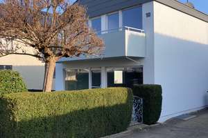 Freistehendes 6-Zimmer-Einfamilienhaus mit EBK in Flein – Die vollständige Adresse der Immobilie erhältst du vom Anbieter., 74223 Flein – Vorschaubild 1