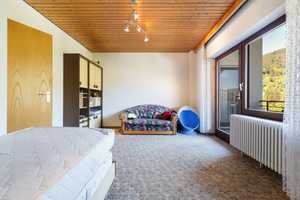 3-Parteienhaus mit unverbaubarer Panoramaaussicht - Kapitalanleger oder Eigennutz (Mehrgenerationenw – Calw (Kreis) – Vorschaubild 8