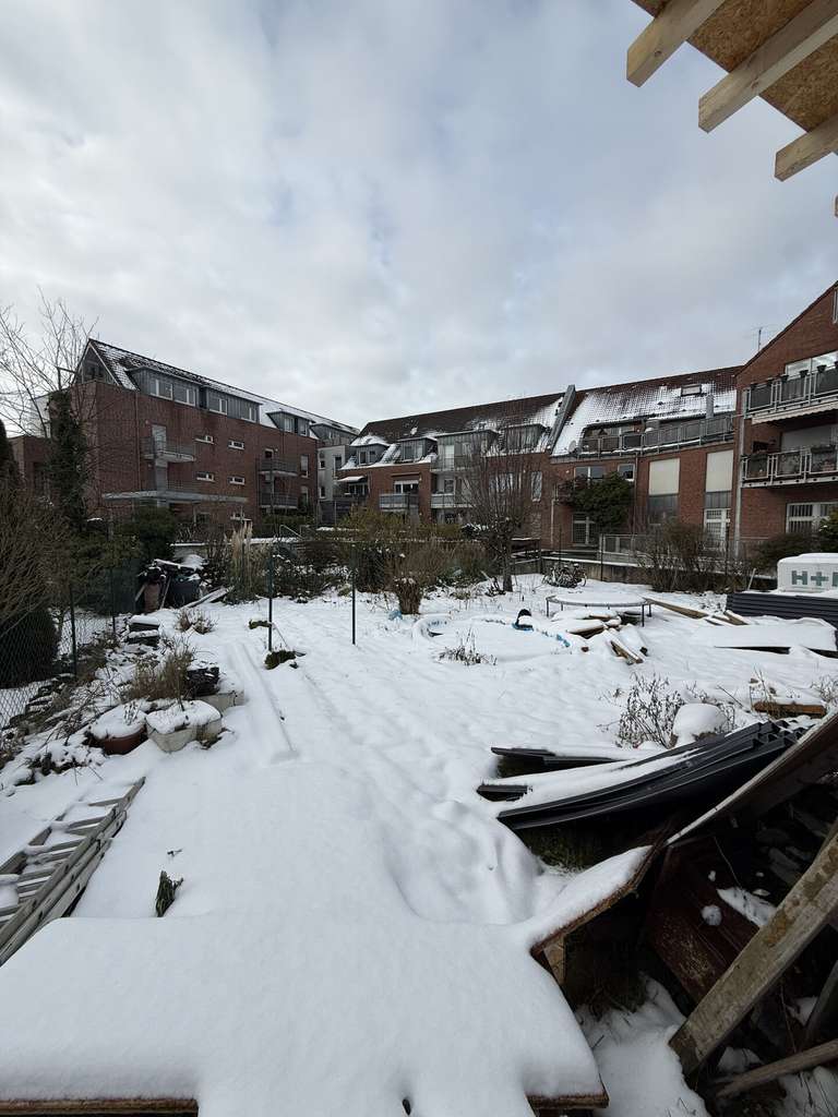 Immobilie in Neuss - Mehrfamilienhaus mit drei Wohneinheiten und genehmigtem Anbau in Neuss - Bild 2