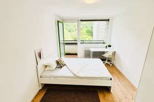 2 möblierte WG-Zimmer frei – Top Lage in Heidelberg (Mombertplatz 31) – Mombertplatz 31, 69126 Emmertsgrund, Heidelberg – Vorschaubild 4