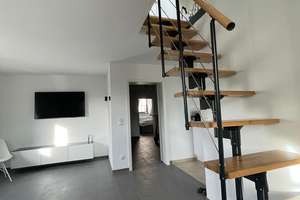 TOP LAGE- TOP ZUSTAND- Seltene 3 Zimmer Dachgeschoss-Wohnung über 2 Etagen auf dem Max-Josefs-Platz – Die vollständige Adresse der Immobilie erhältst du vom Anbieter., 83022 Innenstadt, Rosenheim – Vorschaubild 5