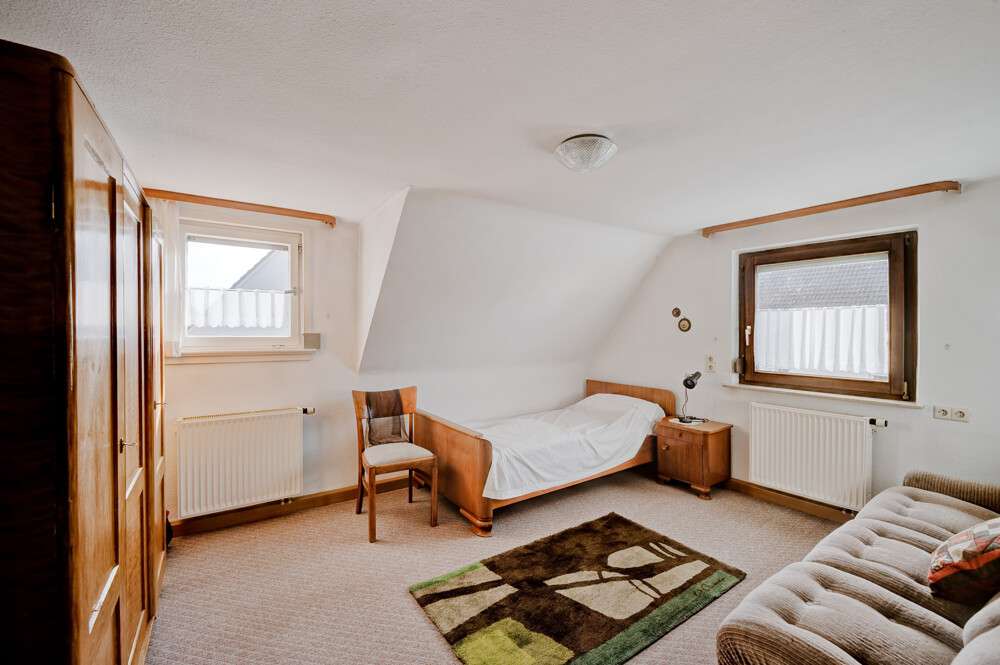 Immobilie in Herbertingen - Wohnen in Herbertingen: Gepflegtes Haus mit großem Garten und Garage! - Bild 0