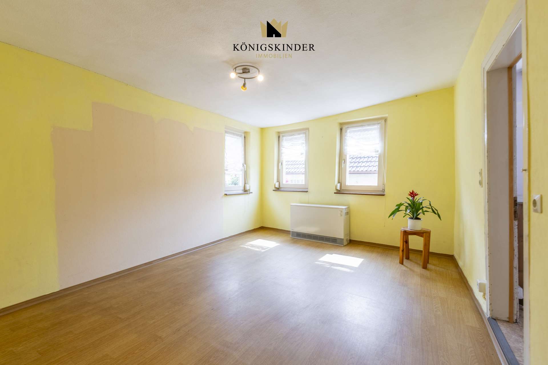 Immobilie in Hessigheim - Vielfalt trifft Potenzial: Zweifamilienhaus  mit beeindruckender Scheune in idyllischer Lage - Bild 0