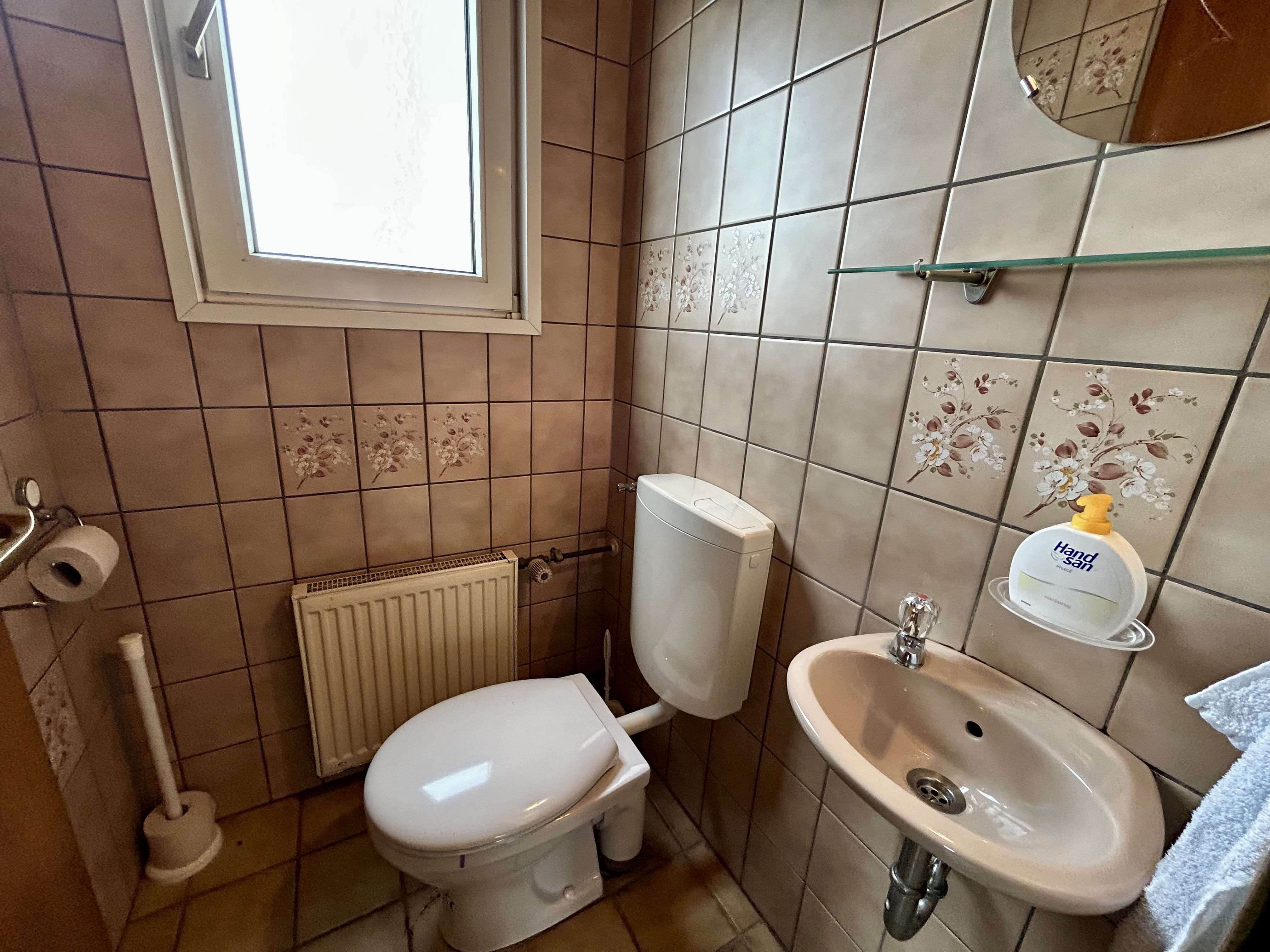 Immobilie in Weiskirchen - Großes Wohnhaus mit ehemaliger Gaststätte in Weiskirchen - Rappweiler - Bild 0