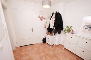 Sehr gepflegte 2,5 Raum-Dachgeschoss-Wohnung mit modernem Badezimmer in guter Lage von Buer-Mitte. – Lindenstraße 72, 45894 Buer, Gelsenkirchen – Vorschaubild 6