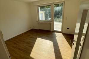 Fast fertig: Helle  3 Zimmerwohnung in ruhiger Lage in Köln-Dünnwald mit Terrasse und Garten