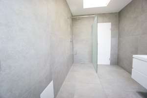 Penthousewohnung mit umlaufender Dachterrasse & Domblick – 119 m² erstklassiges Wohngefühl – Die vollständige Adresse der Immobilie erhältst du vom Anbieter., 93051 Großprüfening-Dechbetten-Königswiesen, Regensburg – Vorschaubild 7