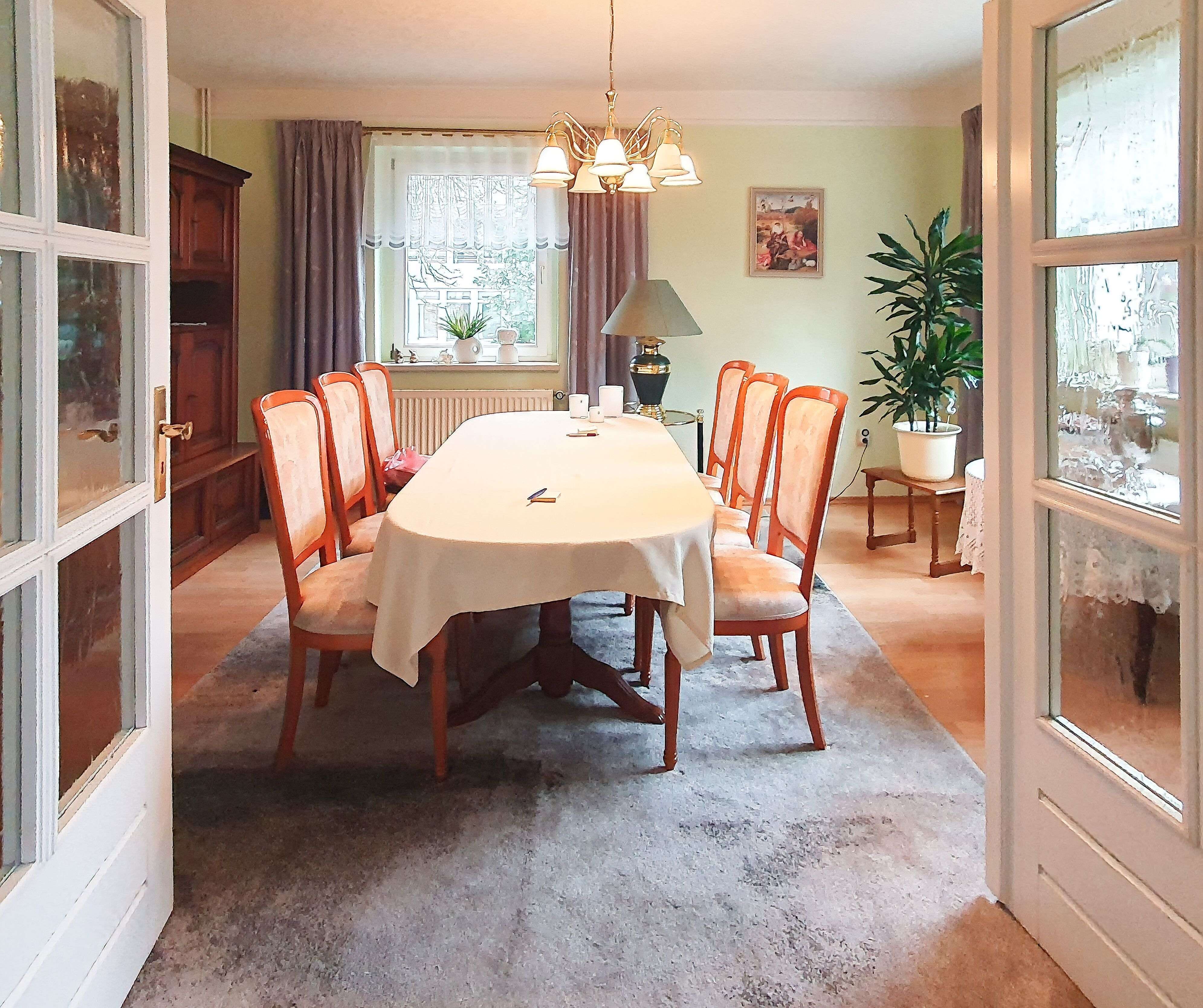 Immobilie in Neubrandenburg - Einfamilienhaus mit Garage – nur wenige Gehminuten zum Tollensesee und ins Stadtzentrum - Bild 0