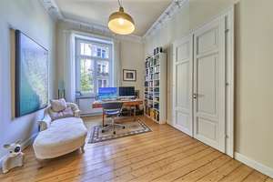 BEL ÉTAGE! 4 Zimmer Wohnung im Stilaltbau mit Balkon, Kamin EBK & Wellnessoase *Stellplatz* – Die vollständige Adresse der Immobilie erhältst du vom Anbieter., 65185 Mitte, Wiesbaden – Vorschaubild 4