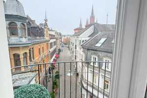 Stilaltbau mit Aufzug & Dachterrasse in der Altstadt Wiesbadens – Wiesbaden – Vorschaubild 1