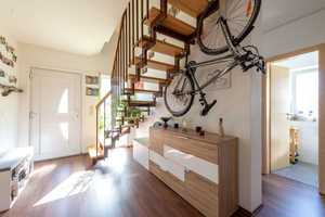 Exklusives Einfamilienhaus mit Charme und Modernität auf gepflegtem Grundstück mit 2 Stellplätzen – Berlin – Vorschaubild 2