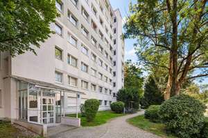 Leerstehende 2,5-Zimmer-Wohnung mit Balkon, Tiefgarage und attraktivem Umbaupotenzial in München – Strehleranger 00, 81735 Neuperlach, München – Vorschaubild 19