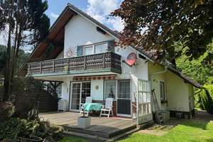 !PROVISIONSFREI! Wohlfühl-Domizil: Familienhaus in Staufenberg-Spiekershausen (5 Zi/188 m², Balkone/ – Die vollständige Adresse der Immobilie erhältst du vom Anbieter., 34355 Staufenberg – Vorschaubild 3