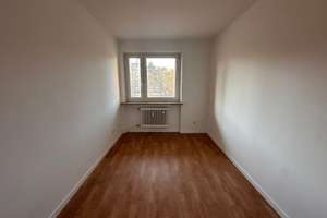 Moderne 4-Zimmer-Wohnung mit Balkon in Nürnberg – Herzogstandstraße 22, 90471 Langwasser Nordwest, Nürnberg – Vorschaubild 3