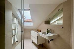 Große Terrasse | 3 Zimmer | Kamin | Dachgeschossmaisonette nahe Bergmannkiez | – Die vollständige Adresse der Immobilie erhältst du vom Anbieter., 10965 Kreuzberg, Berlin – Vorschaubild 11