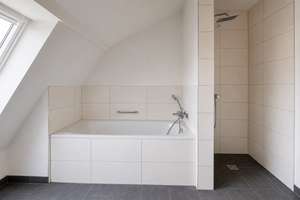 Exklusive 3-Zimmer-Wohnung | Erstbezug | 101 m² | 2 TG-Stellplätze inklusive – Bahnhofstraße 30, 84149 Velden – Vorschaubild 18