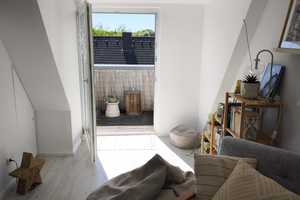 Schöne DG Wohnung Küche Balkon nähe Südbad – Am Knappenberg 39, 44139 Dortmund – Vorschaubild 1