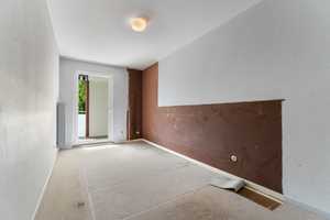 Bremen - Schwachhausen / Geräumige 4-Zimmer-Wohnung mit Balkon in familienfreundlicher Lage – Bremen – Vorschaubild 12