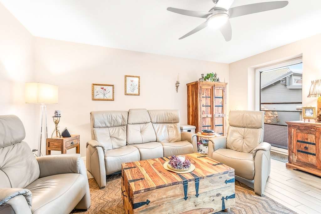 Immobilie in Niebüll - Hochwertiges Mehrgenerationenhaus - Bild 0