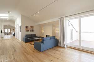 Tag der offenen Tür am Samstag, 05.09.2026 von 11-16 Uhr: Stilvolles 4-Zi- Apartment mit Terrasse