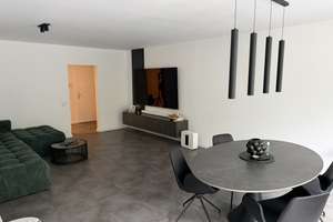 Modern sanierte und helle 2-Zimmer-Wohnung in Bergisch Gladbach, Katterbach 