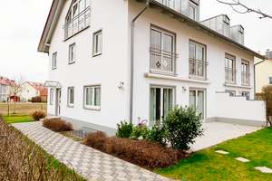 XXL-Doppelhaushälfte in 85551 Kirchheim-Heimstetten – Die vollständige Adresse der Immobilie erhältst du vom Anbieter., 85551 Kirchheim bei München – Vorschaubild 2
