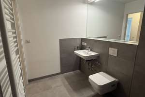 Perfekte 4-Zimmer-Wohnung für Familien mit Einbauküche, Loggia und Keller inklusive!  – Biedenkopfer Straße 52, 13507 Tegel, Berlin – Vorschaubild 4