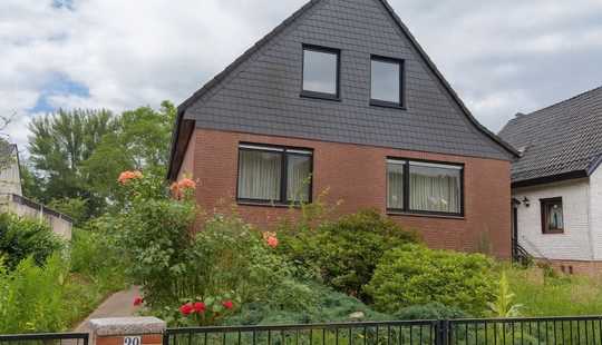 Bild von Bremen Burg-Grambke: Freistehendes Einfamilienhaus mit Einliegerwohnung und Garage in begehrter Lage